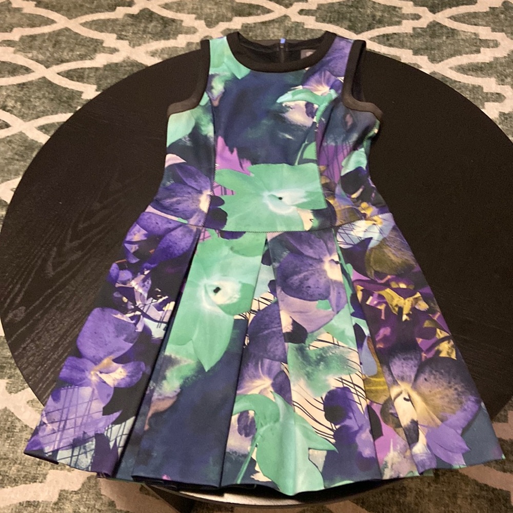 Vince Camuto Sleeveless Scuba Dress Size 6